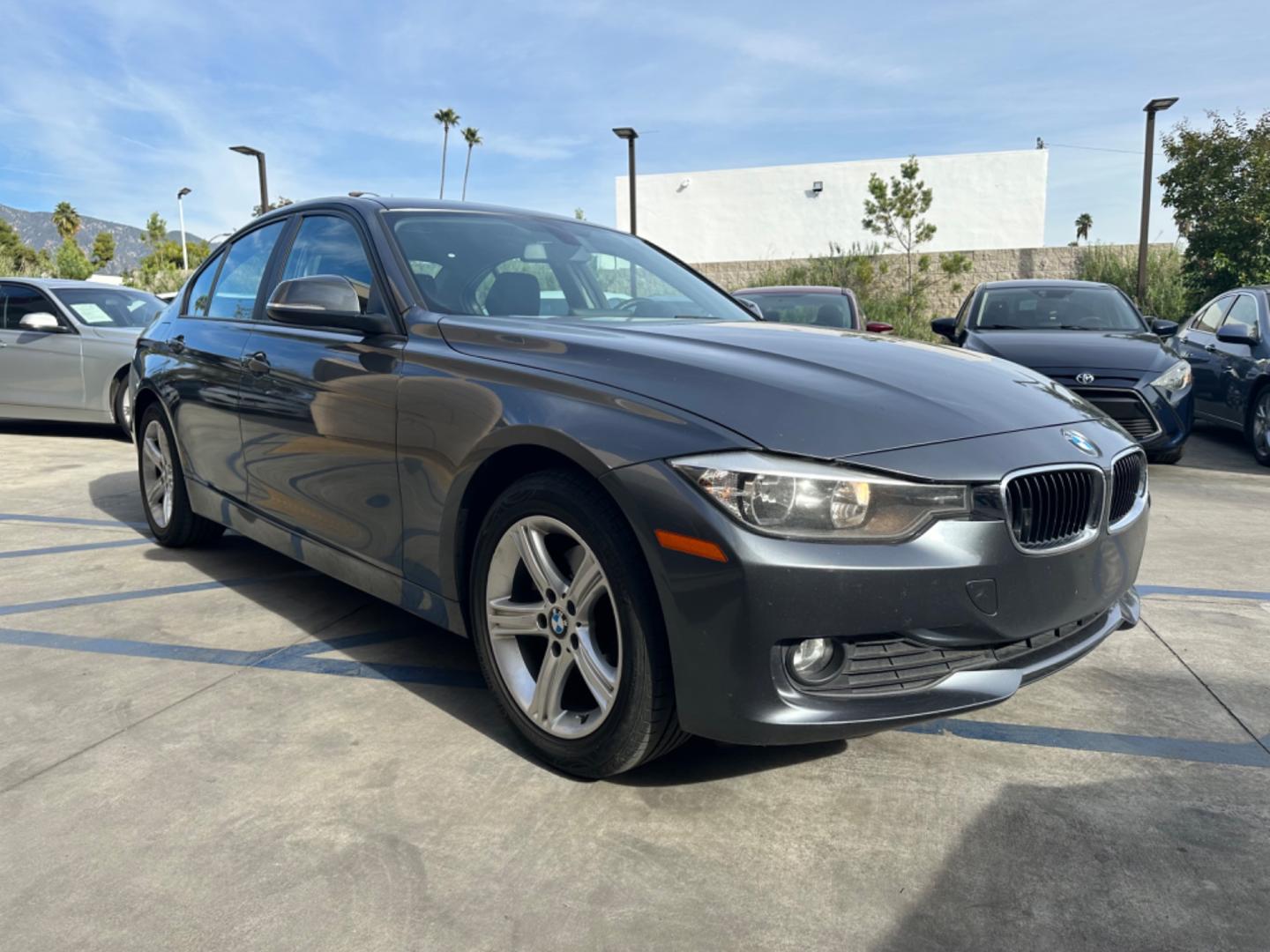 2014 Gray /Black BMW 3-Series 320i xDrive (WBA3C3C57EP) with an 2.0L L4 DOHC 16V engine, Automatic transmission, located at 30 S. Berkeley Avenue, Pasadena, CA, 91107, (626) 248-7567, 34.145447, -118.109398 - Navigation! Back-up camera! 2014 BMW 3-Series 320i xDrive - The Ideal Choice in Pasadena, CA Looking for top-tier BHPH cars in Pasadena, CA? Look no further than the 2014 BMW 3-Series 320i xDrive. As a reputable BHPH dealer in Los Angeles, CA, we take pride in offering some of the finest pre-own - Photo#6